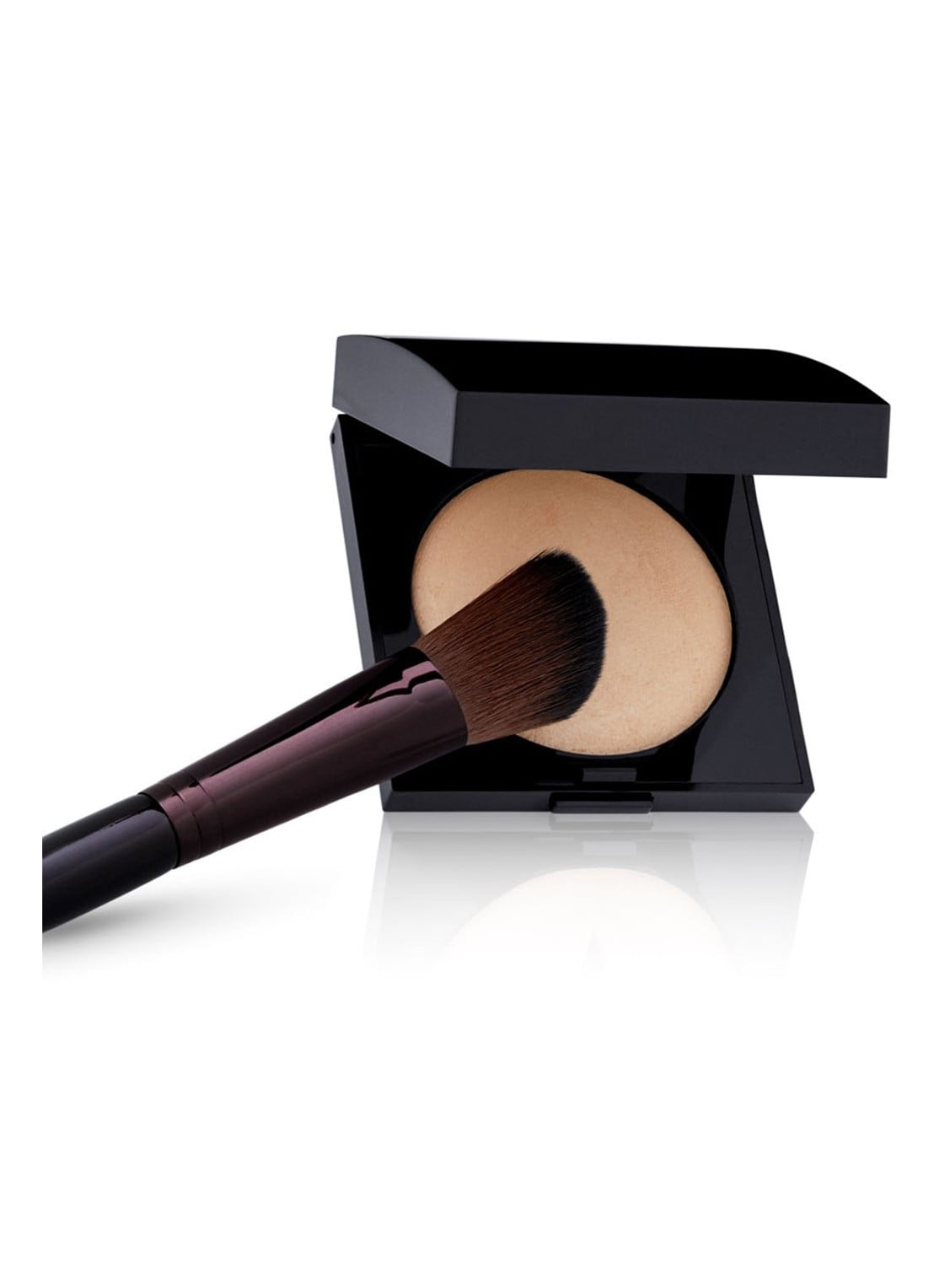 Laura Mercier Angled Cheek Brush - highlight- & contourkwast - voorkant 2 bordeauxrood