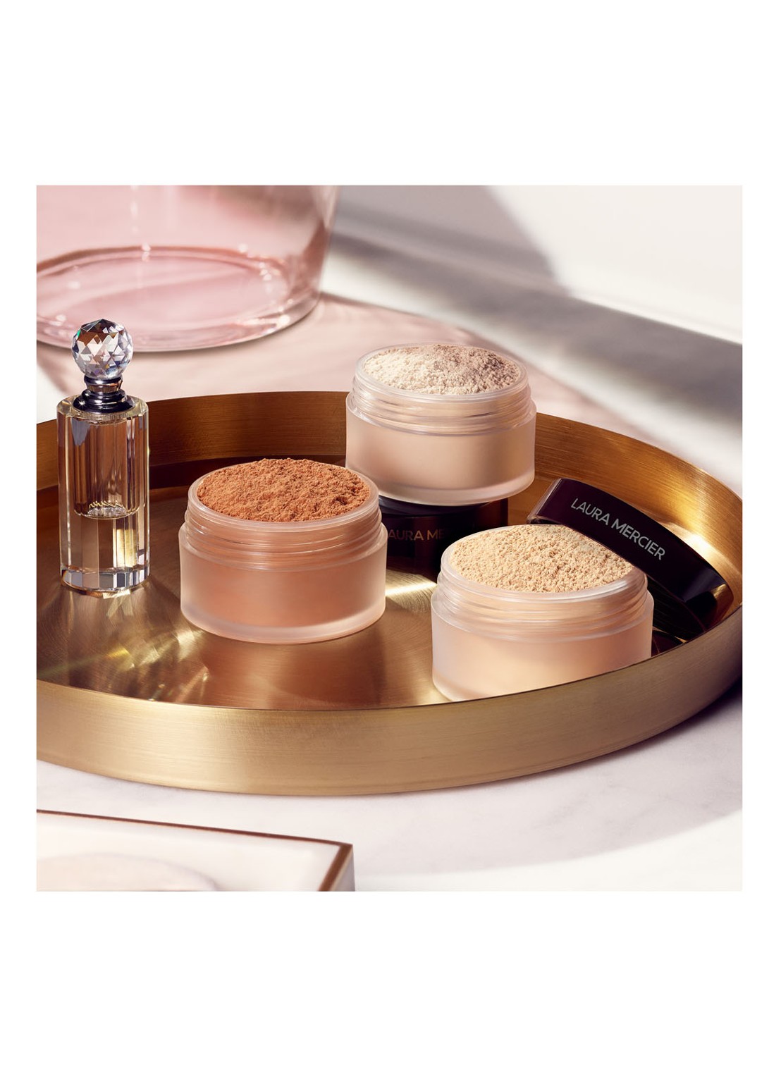 Laura Mercier Loose Setting Powder Translucent - losse poeder - detail 5 translucent