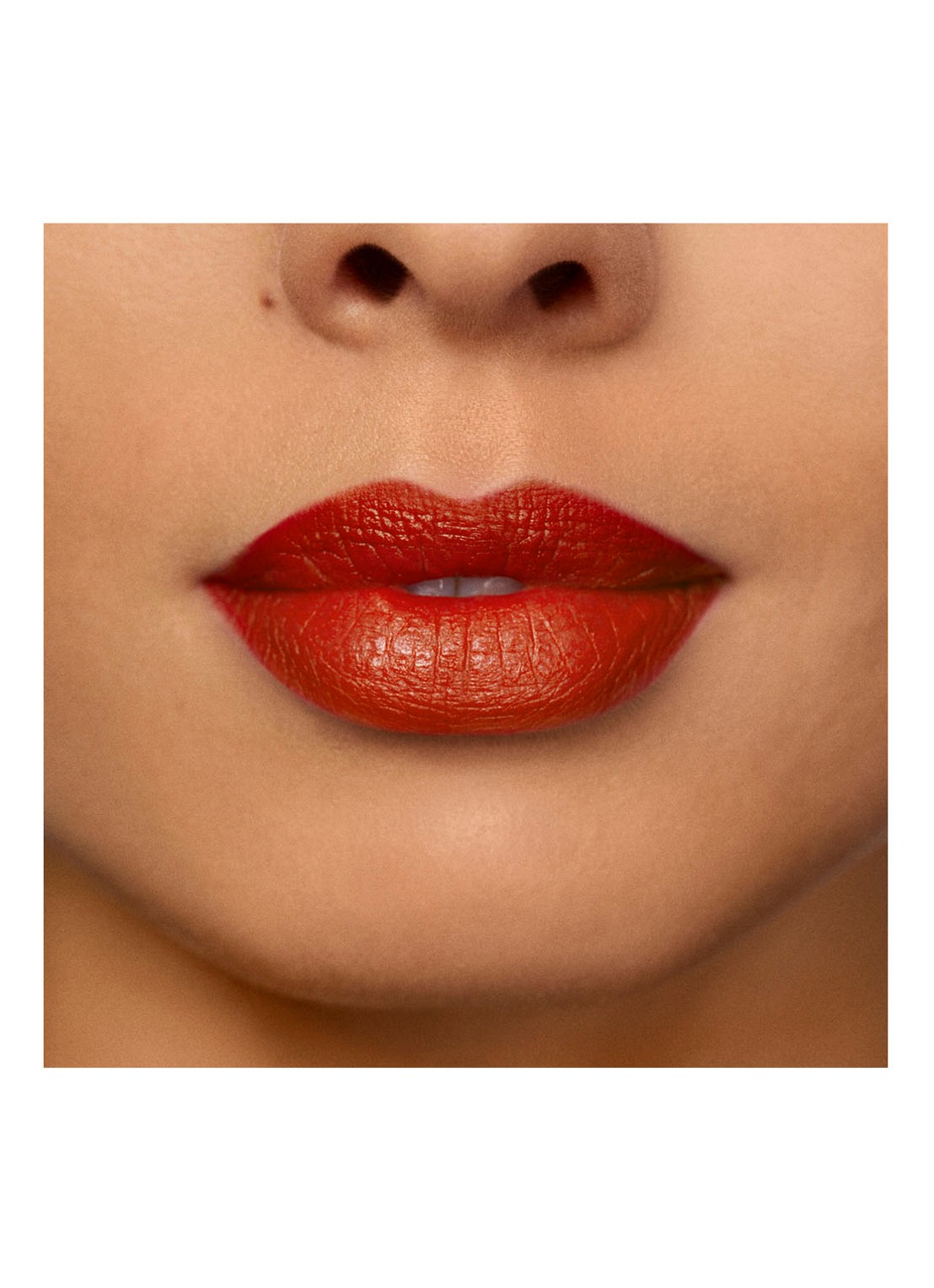 Laura Mercier Rouge Essentiel Silky Crème Lipstick - voorkant 2 coral vif
