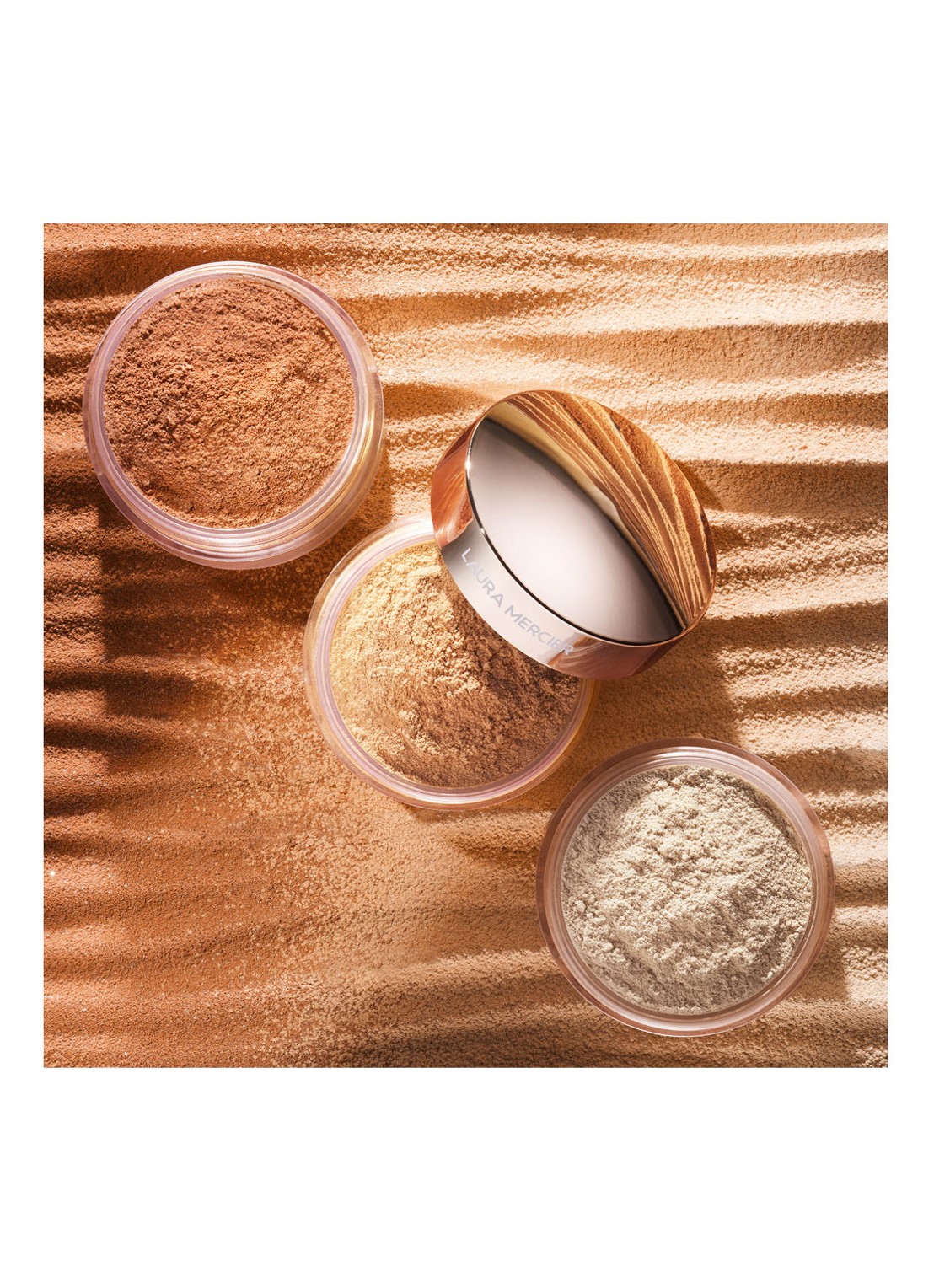 Laura Mercier TLSP Light Catcher Setting Powder - losse poeder - detail 5 honey star