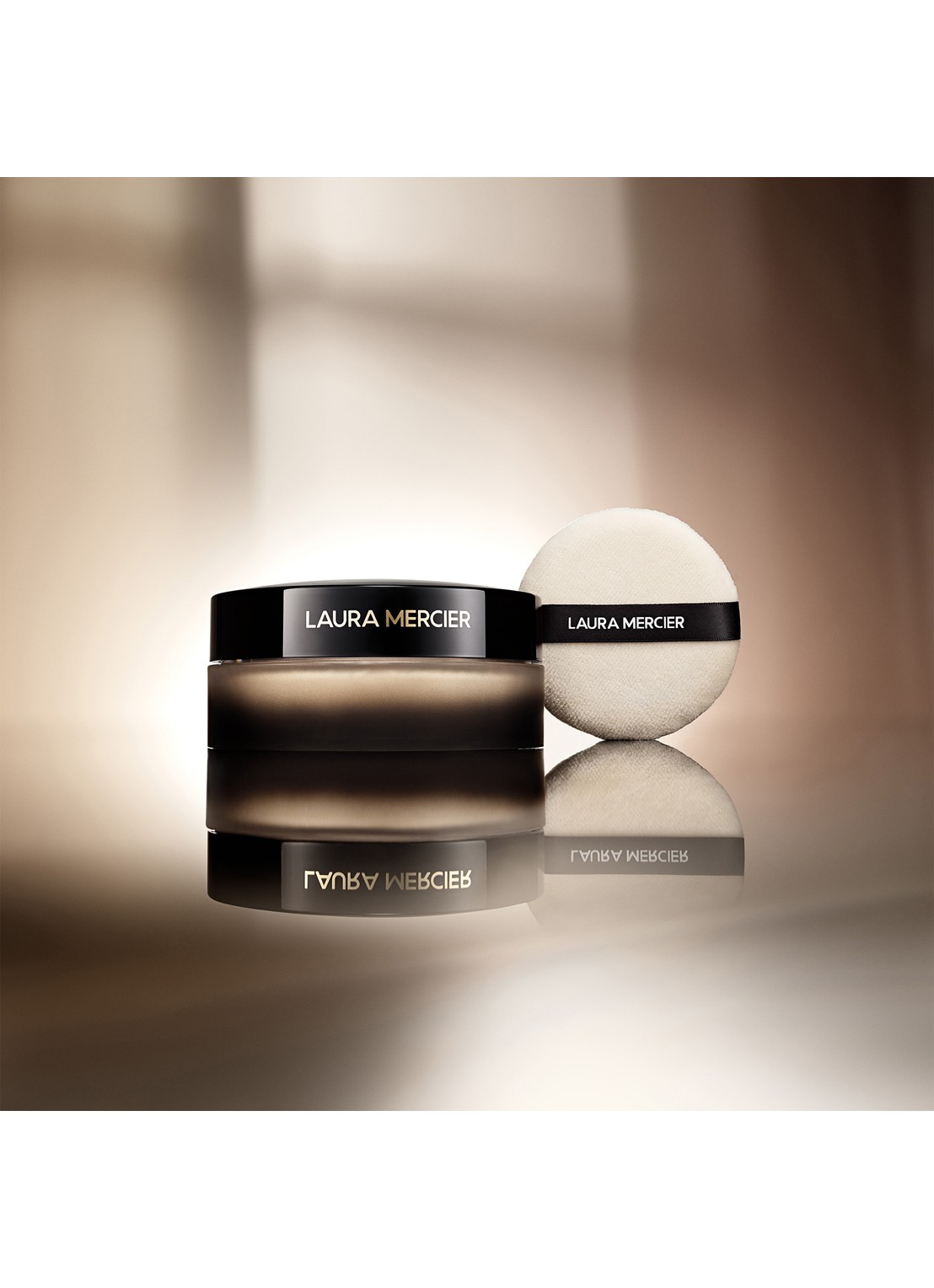 Laura Mercier Translucent Loose Setting Powder Jumbo & Velour Puff - gezichtspoeder - detail 5 translucent