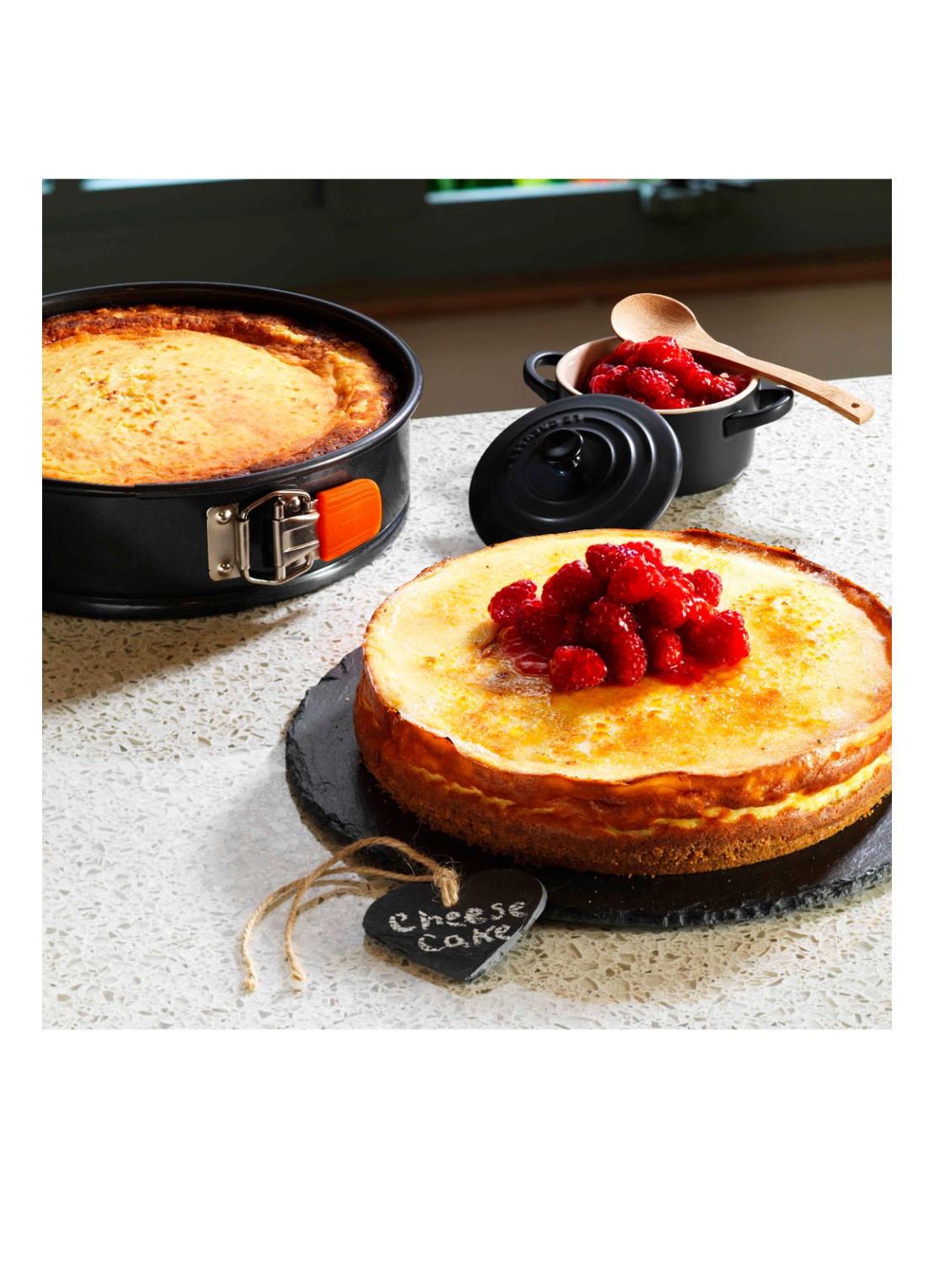 Le Creuset Anti-aanbak springvorm 26 cm - detail 5 zwart