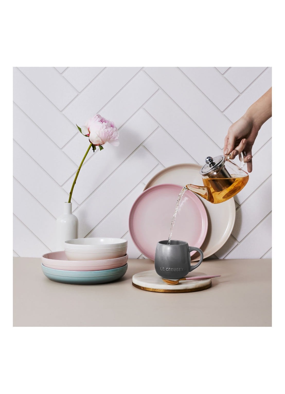 Le Creuset Coupe diep bord 22 cm  - detail 5 meringue / beige