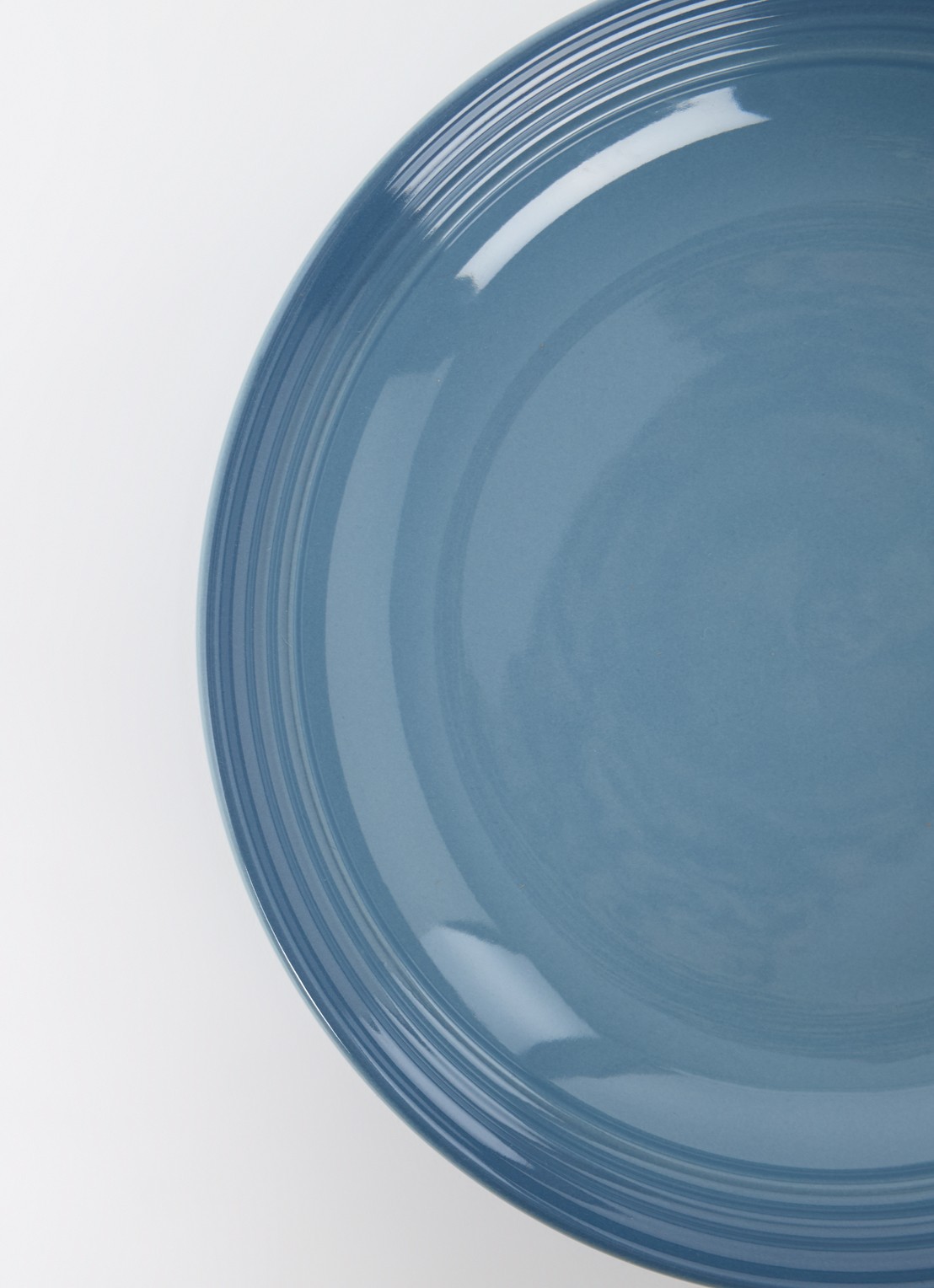 Le Creuset Diep bord 22 cm - detail chambray / blauw