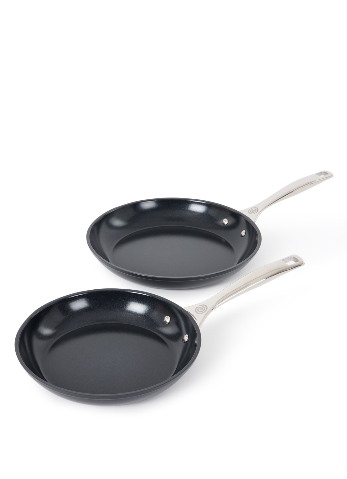 Le Creuset Essential Non-Stick Ceramic koekenpan Ø24 / Ø28 cm set van 2 - voorkant zwart
