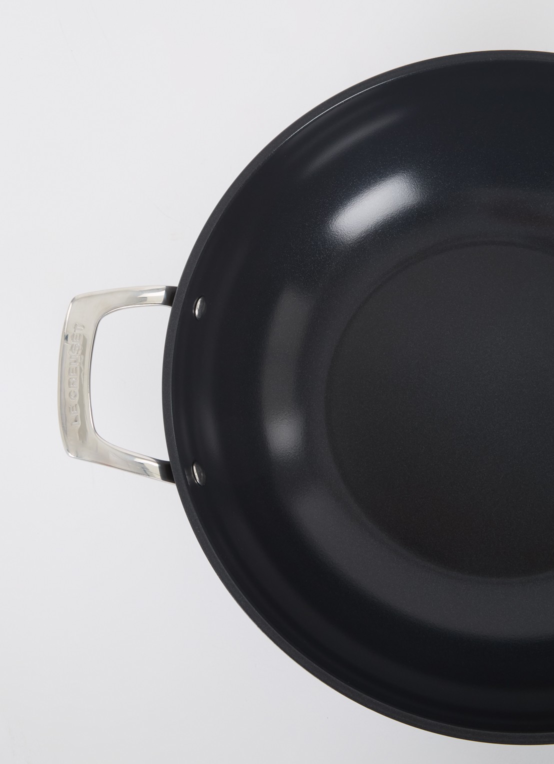 Le Creuset Essential Non-Stick Ceramic wokpan Ø32 cm - voorkant 3 zwart