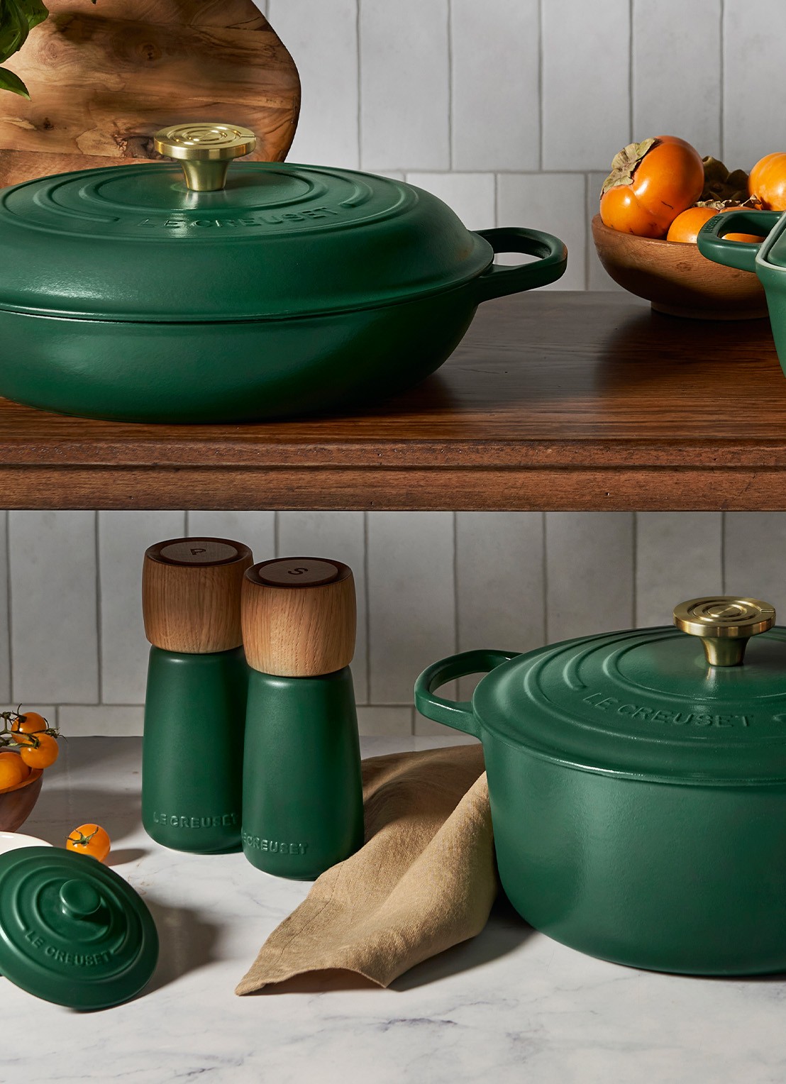 Le Creuset Forêt zoutmolen 21 cm - voorkant 2 donkergroen