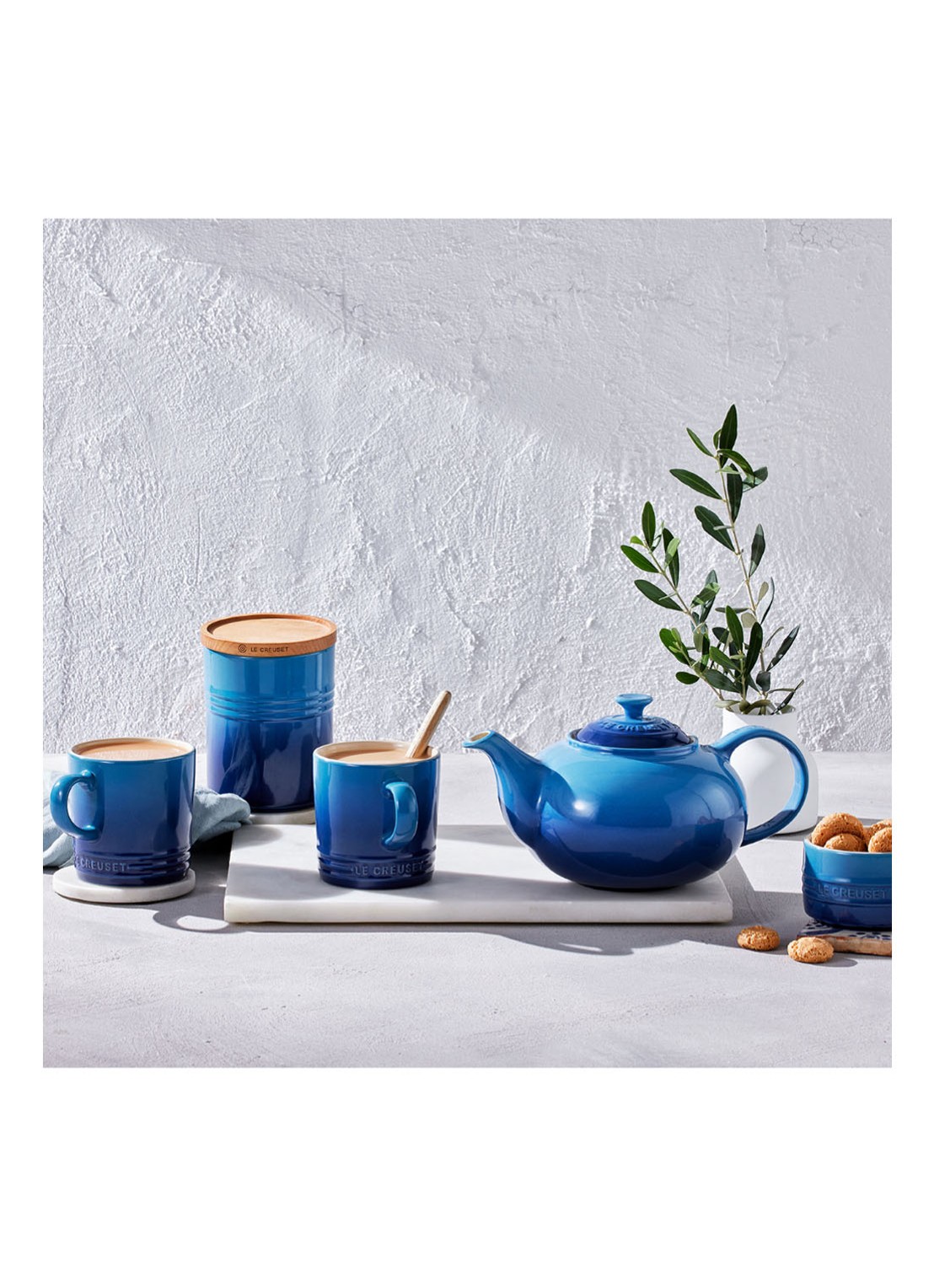 Le Creuset Mok 35 cl - detail 3 azure / blauw