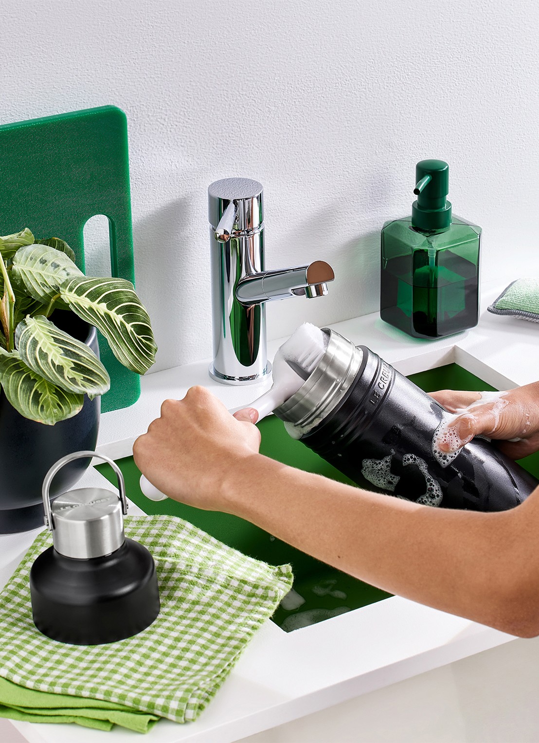 Le Creuset On The Go waterfles 0,5 liter - voorkant 7 zwart