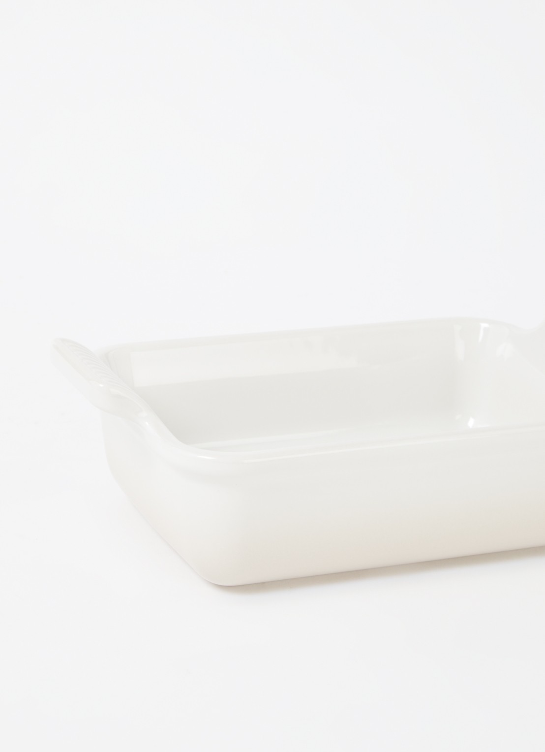 Le Creuset Ovenschaal 25 cm - voorkant 2 meringue / beige