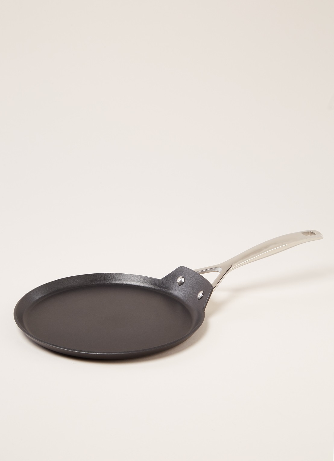 Le Creuset Pannenkoekenpan Ø24 cm - voorkant 3 zwart