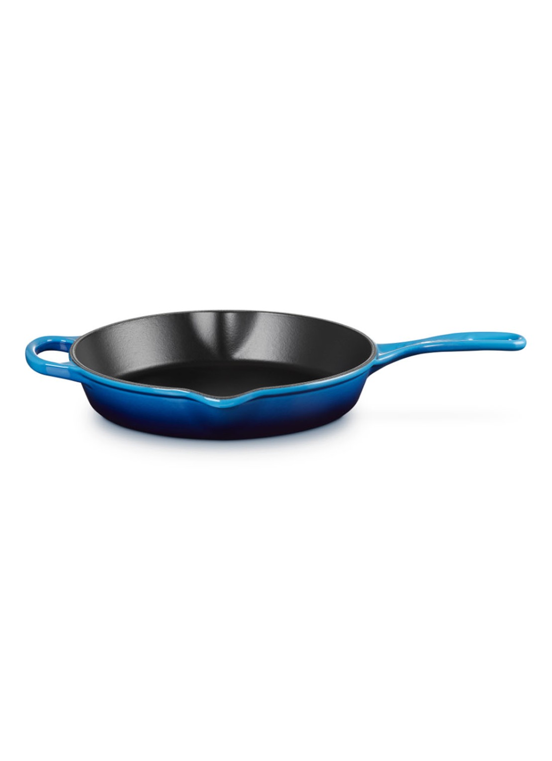 Le Creuset Sauteerpan met schenktuit Ø26 cm  - voorkant 5 azure / blauw