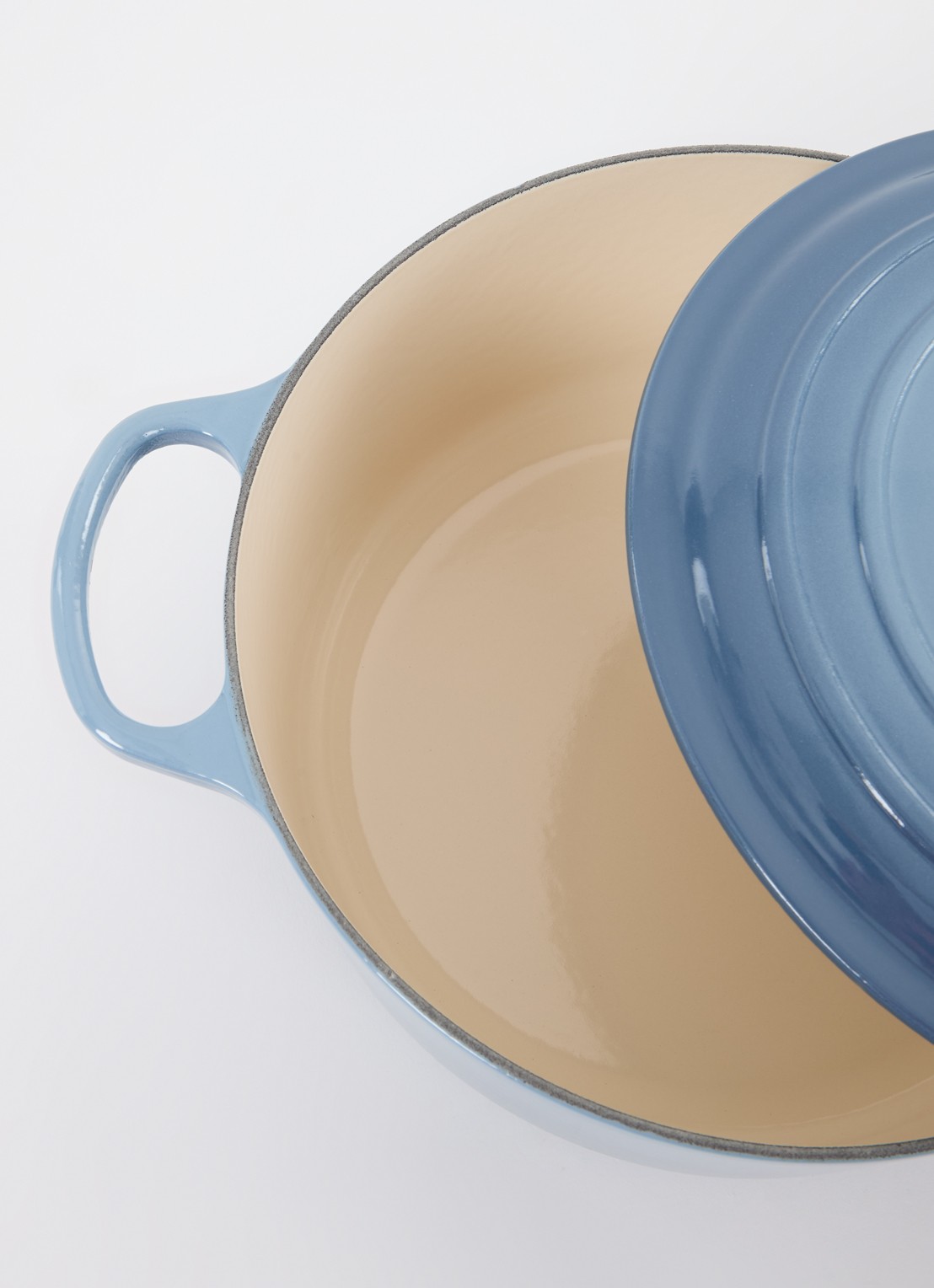 Le Creuset Signature braad-/stoofpan Ø28 cm - voorkant 2 chambray / blauw