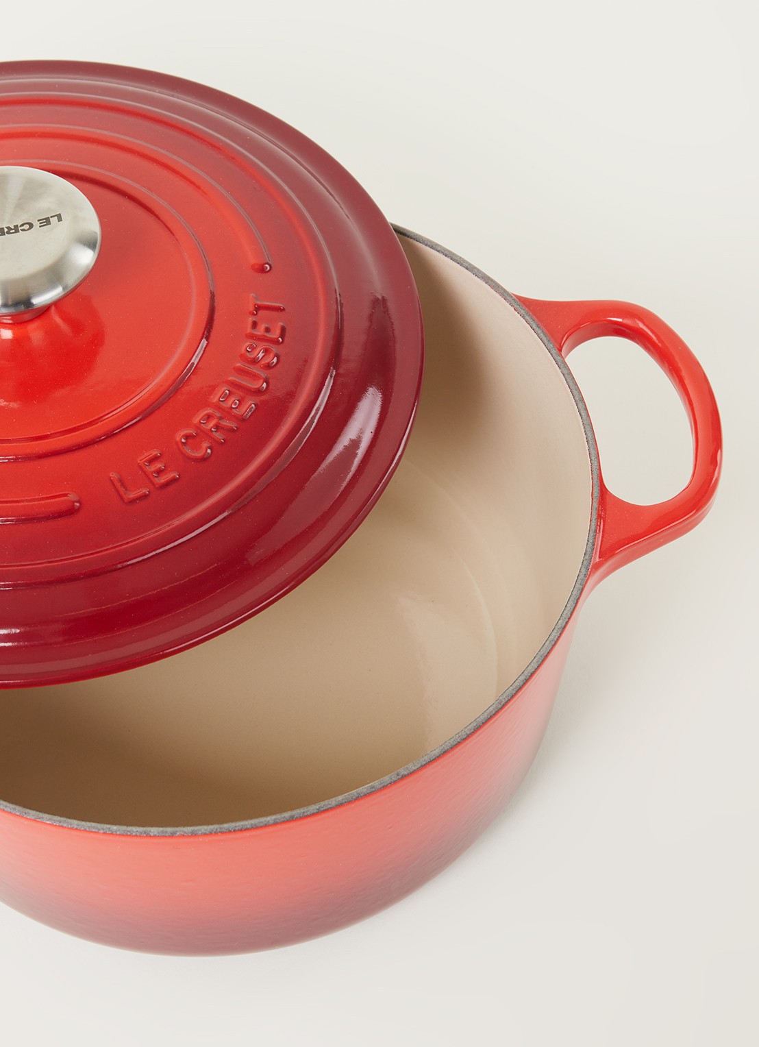 Le Creuset Signature braadpan Ø24 cm - detail 3 kersenrood / rood