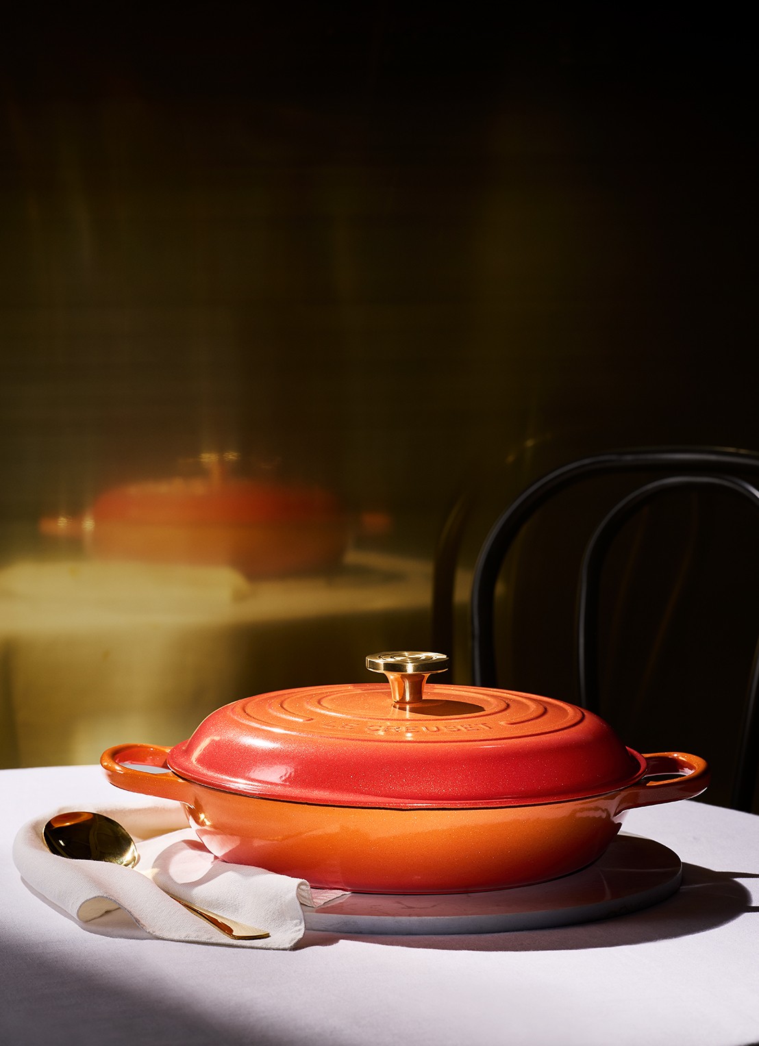 Le Creuset Signature braadpan Ø30 cm - detail oranje