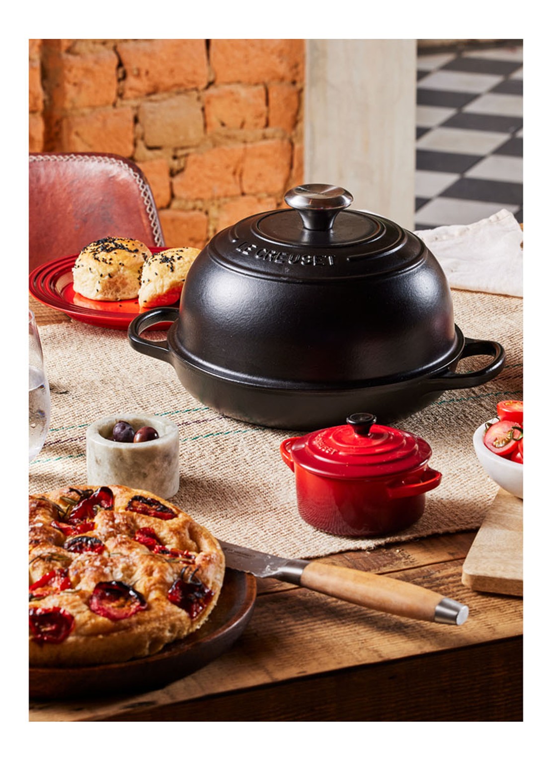Le Creuset Signature broodpan Ø24 cm - voorkant 7 mat zwart / zwart