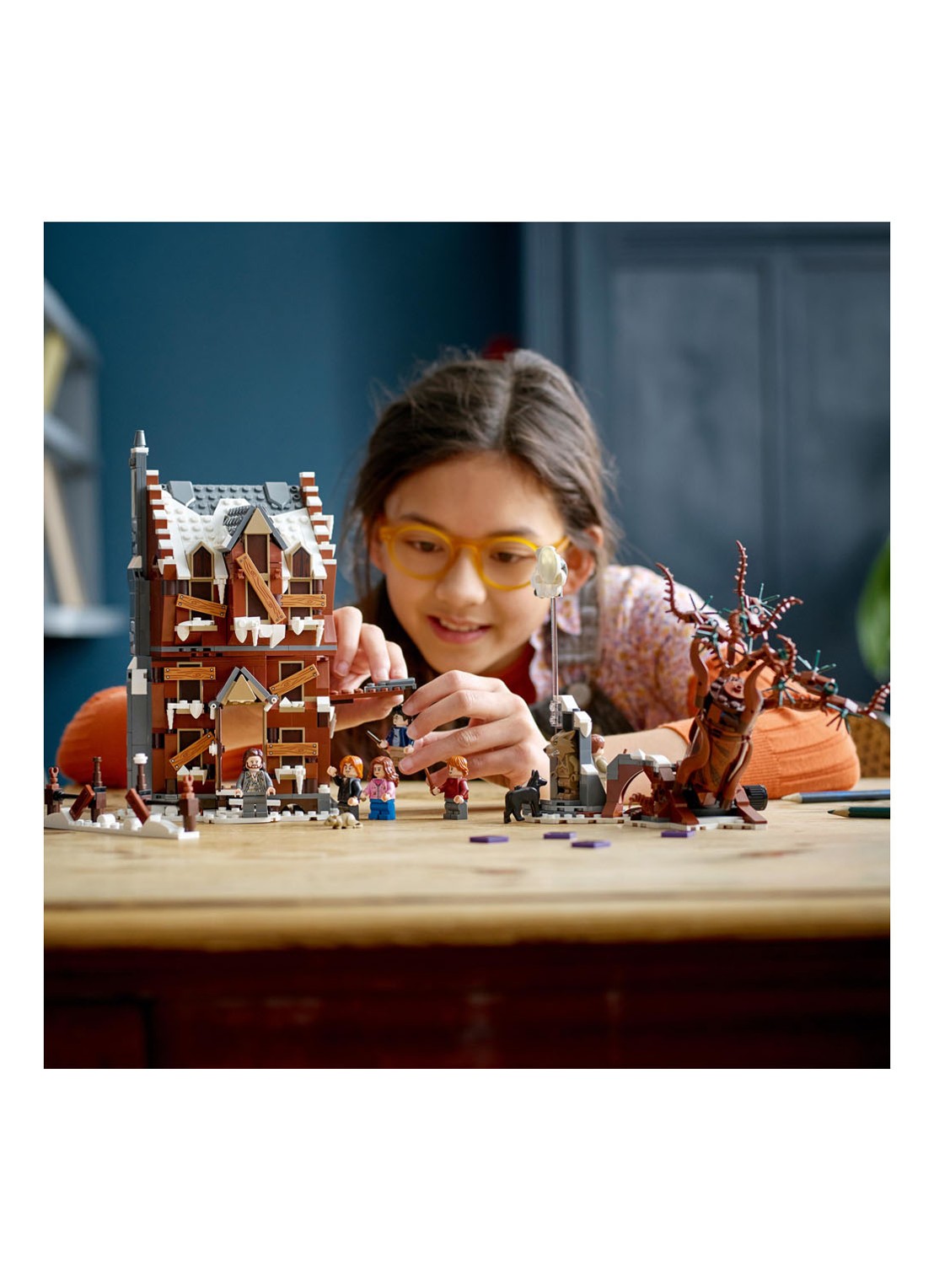 LEGO Het Krijsende Krot & De Beukwilg - 76407 - detail 5 multicolor