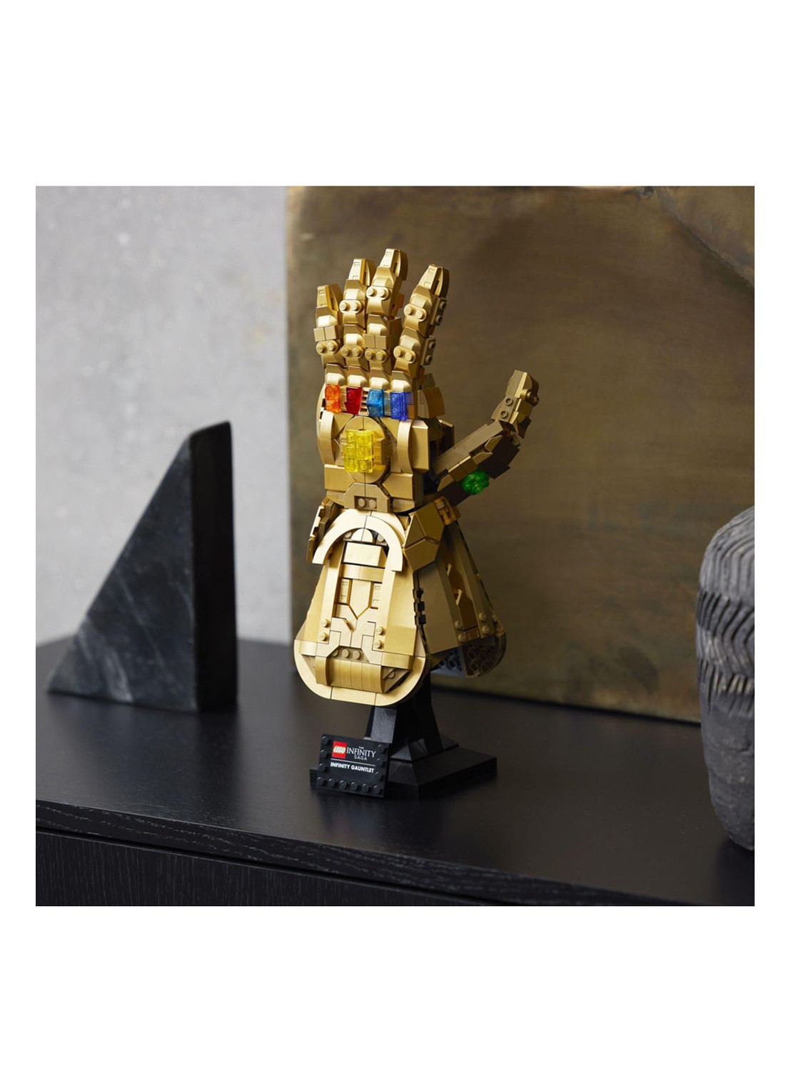 LEGO Infinity Gauntlet Thanos set - 76191 - detail 4 goud