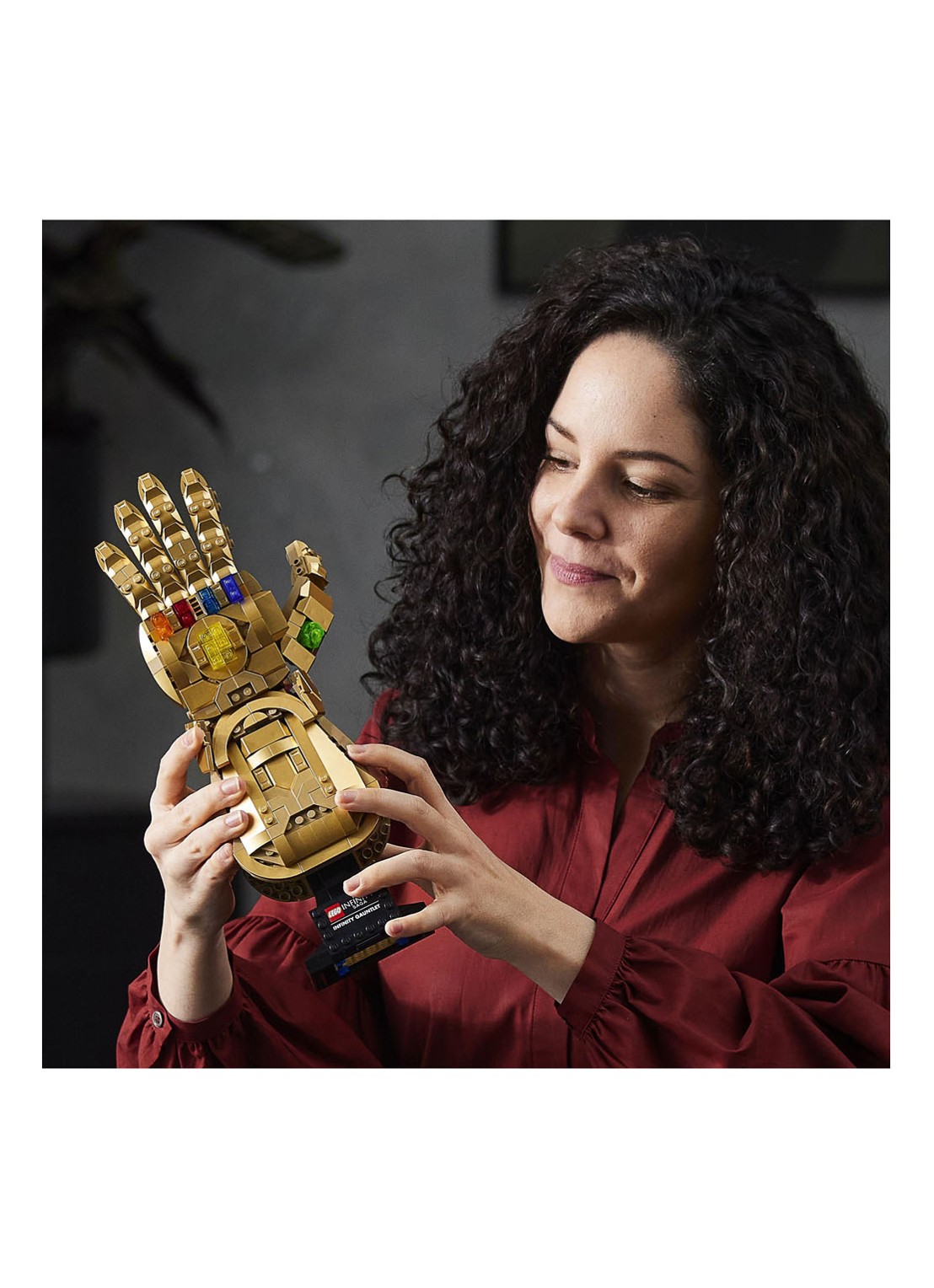 LEGO Infinity Gauntlet Thanos set - 76191 - detail 7 goud