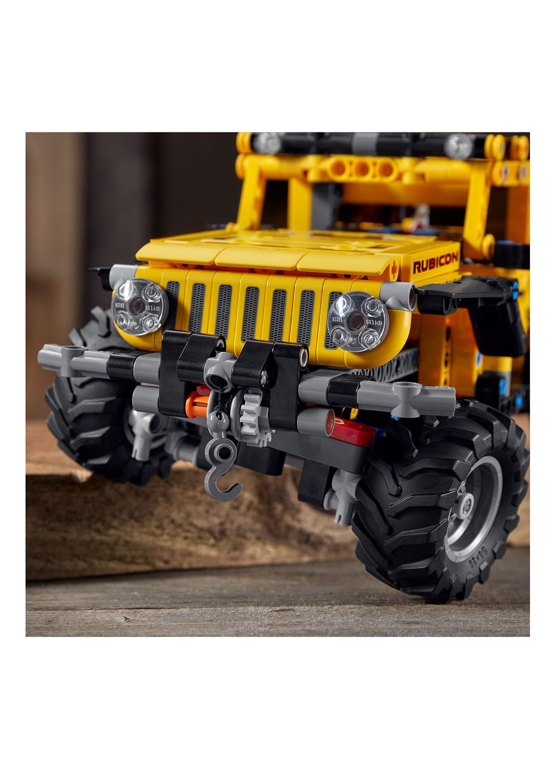 LEGO Jeep Wrangler - 42122 - detail 4 geel