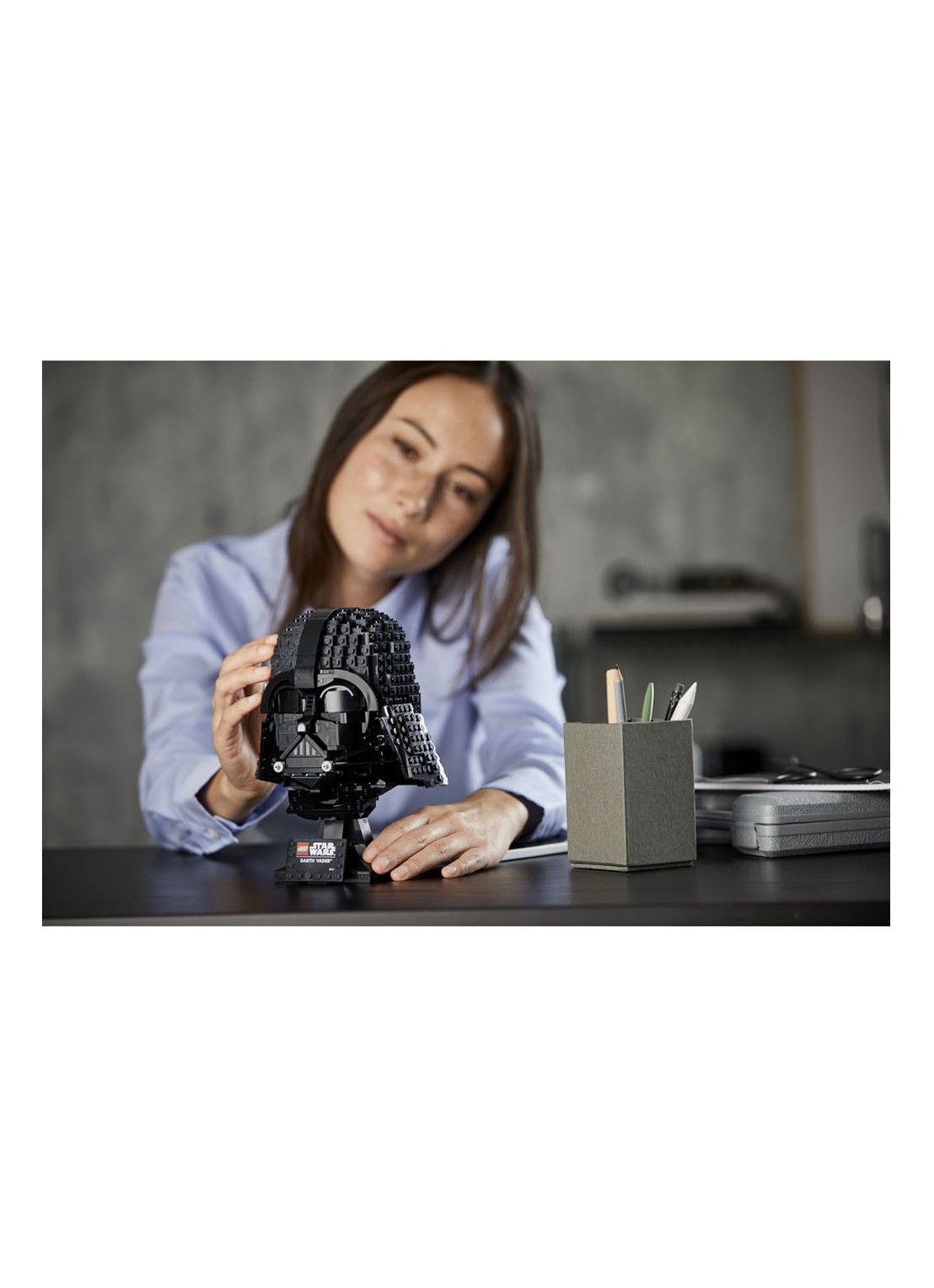 LEGO Star Wars Darth Vader helm - 75304 - detail 2 zwart