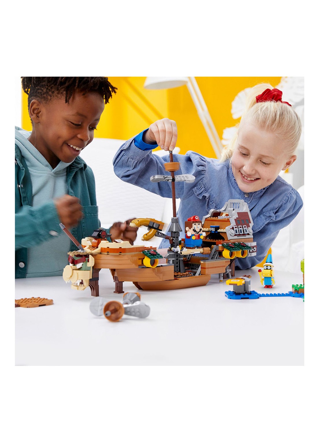 LEGO Super Mario Uitbreidingsset: Bowsers Luchtschip - 71391 - detail 7 donkerbruin