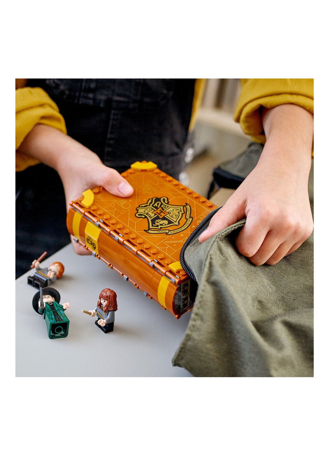 LEGO Zweinstein Moment: Transfiguratieles - 76382 - detail 5 bruin