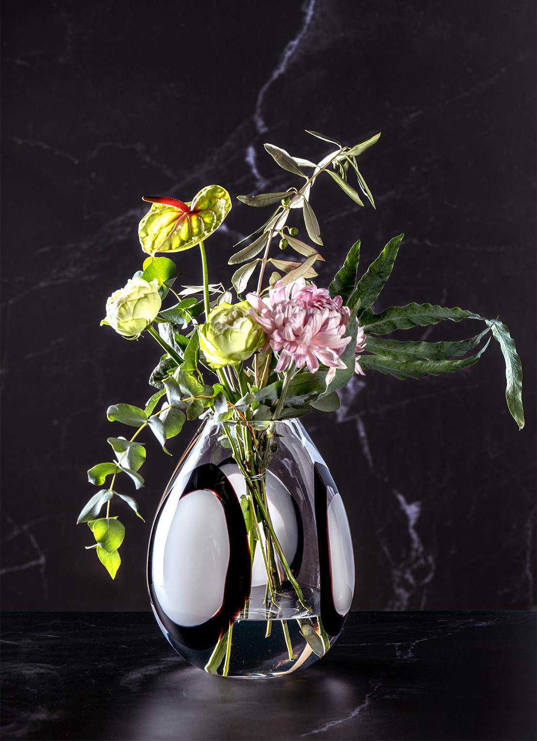 Leonardo Occhi Blanc vaas 25 cm - voorkant 6 transparant