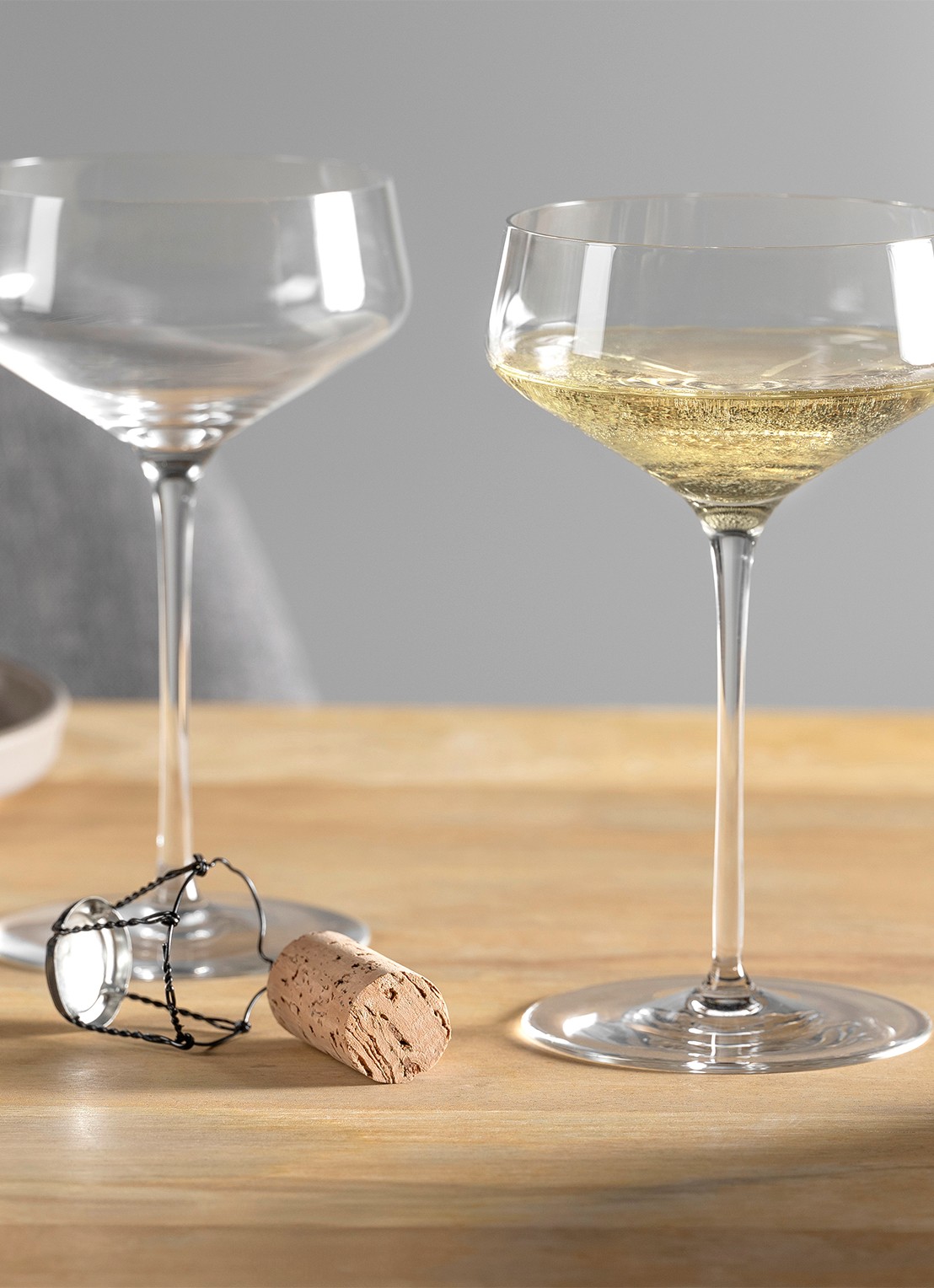 Leonardo Puccini champagneglas 35 cl set van 6  - detail 2 transparant