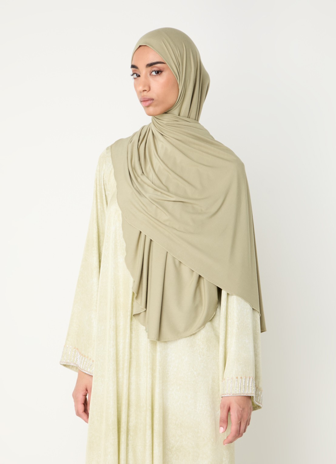 LES Atelier Bamboo Jersey hoofddoek 180 x 82 cm - voorkant 4 mosgroen
