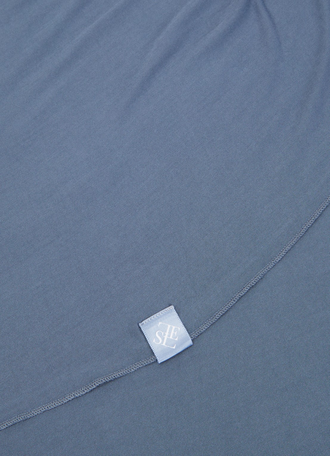 LES Atelier Bamboo Jersey hoofddoek 180 x 82 cm - detail 4 indigo
