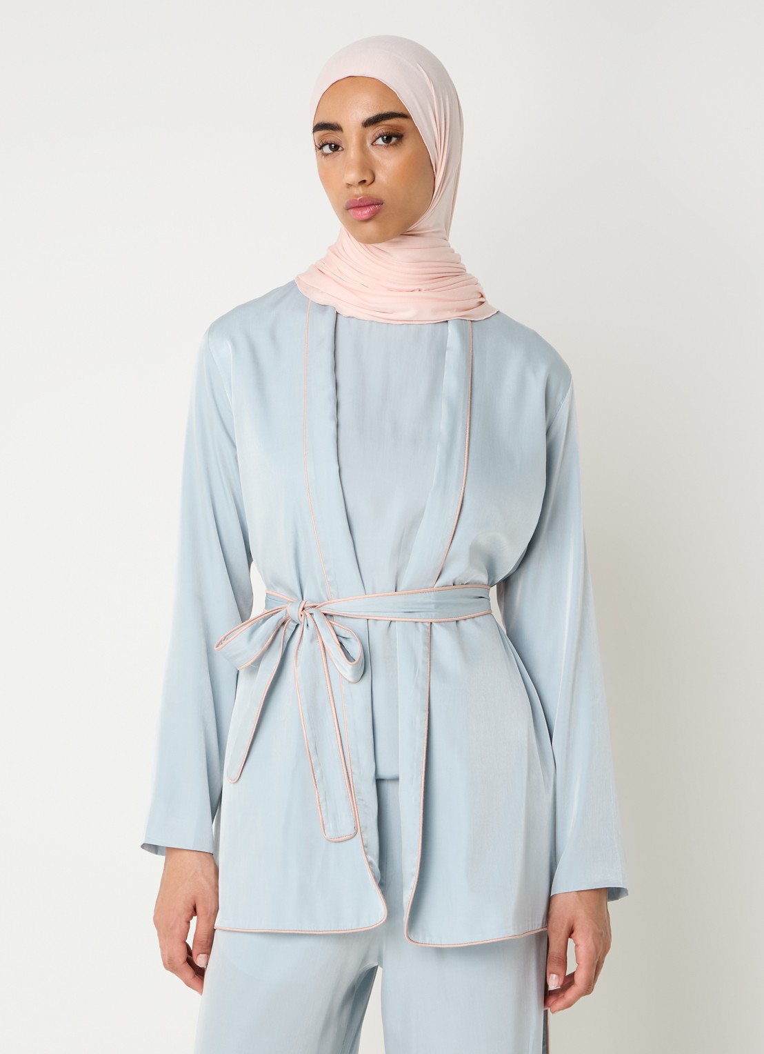 LES Atelier Eva kimono met strikceintuur - detail 4 lichtblauw