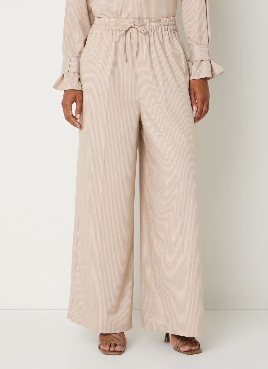 LES Atelier Ghala high waist straight fit broek met streepprint - detail 2 khaki