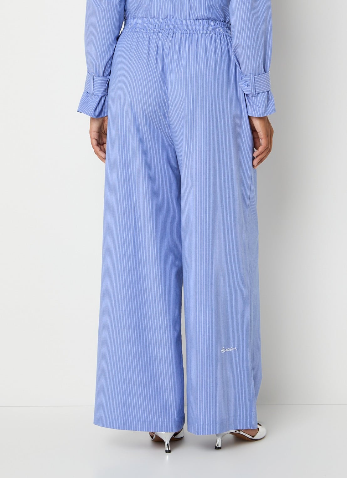 LES Atelier Ghala high waist straight fit broek met streepprint - achterkant blauw