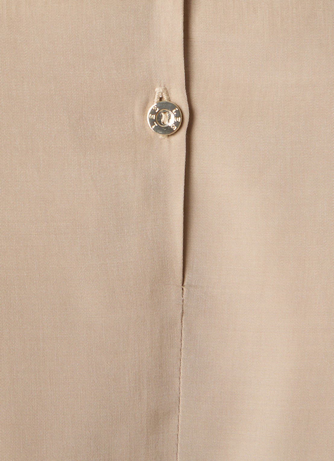 LES Atelier Hana tuniek met glanzende finish - detail 2 beige