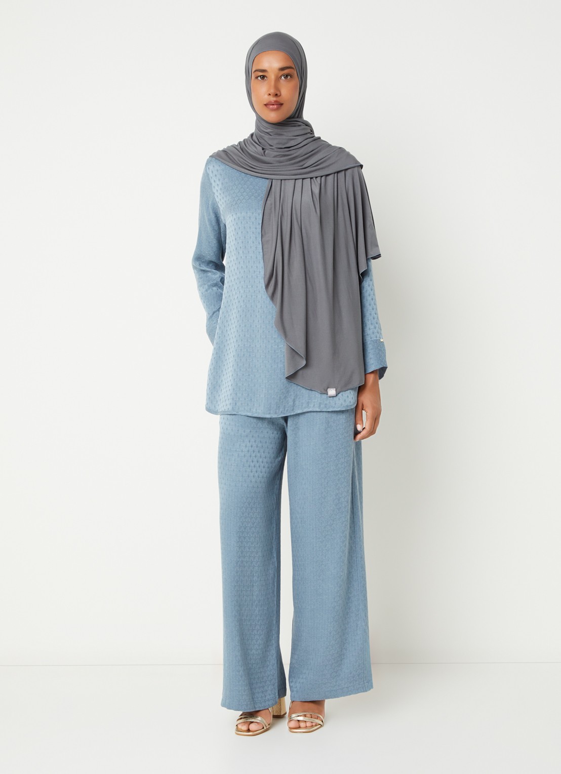 LES Atelier Hana tuniek met structuur - voorkant 5 staalblauw