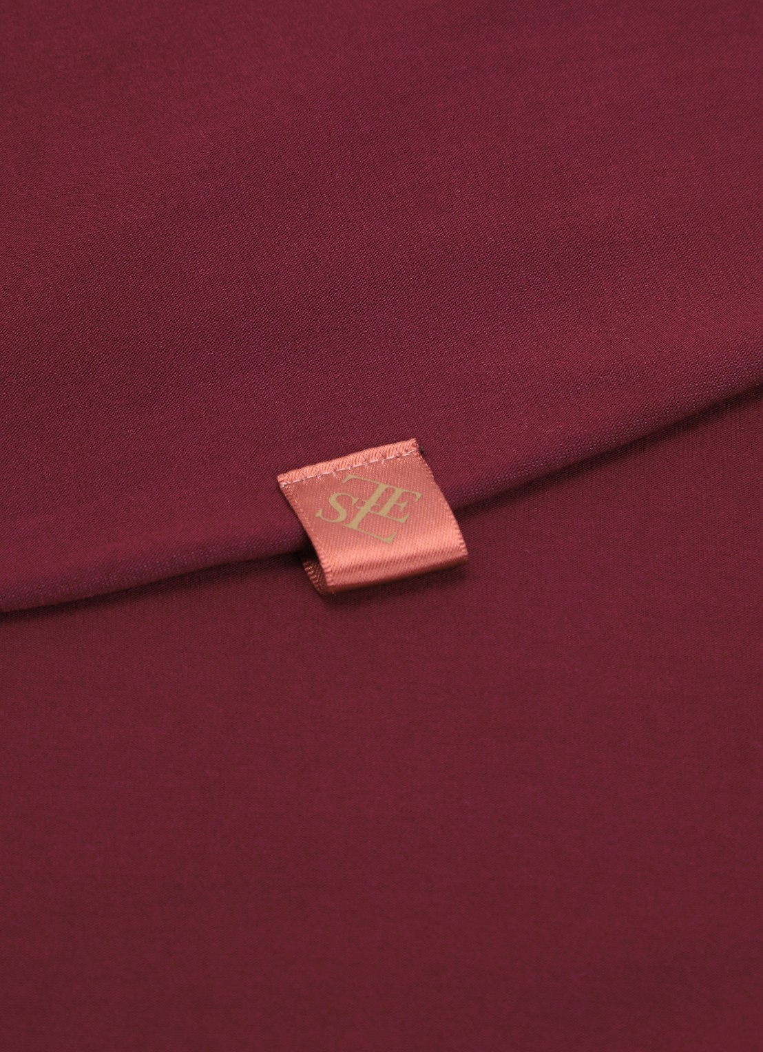LES Atelier Hoofdoek met logo 180 x 80 cm - detail 4 aubergine