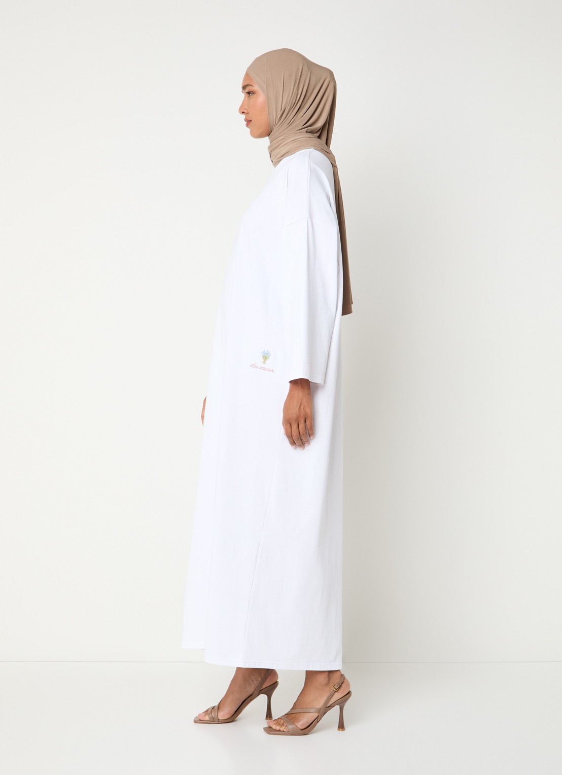 LES Atelier Ilya maxi jurk met borduring - voorkant 2 wit