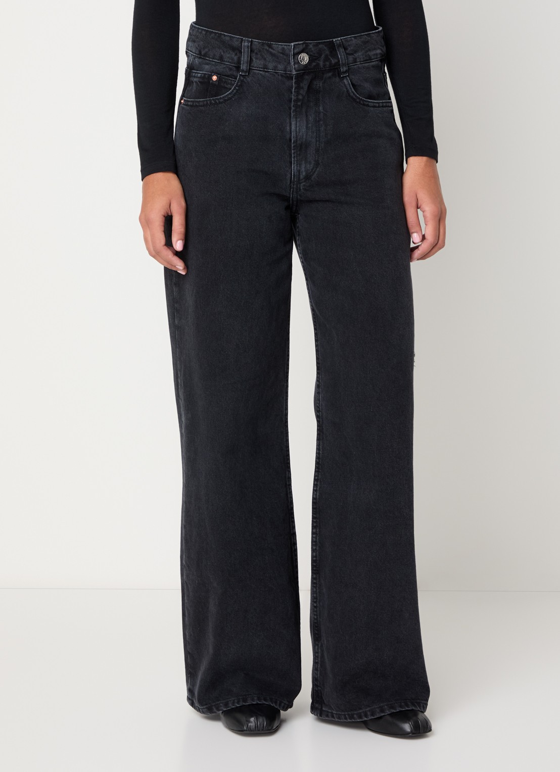LES Atelier Laura high waist wide leg jeans met steekzakken - detail zwart