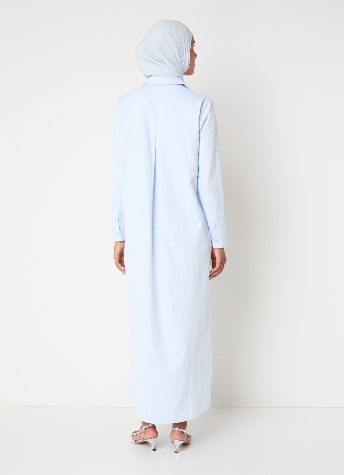 LES Atelier Shey maxi blousejurk met borstzak en stippenprint - achterkant lichtblauw
