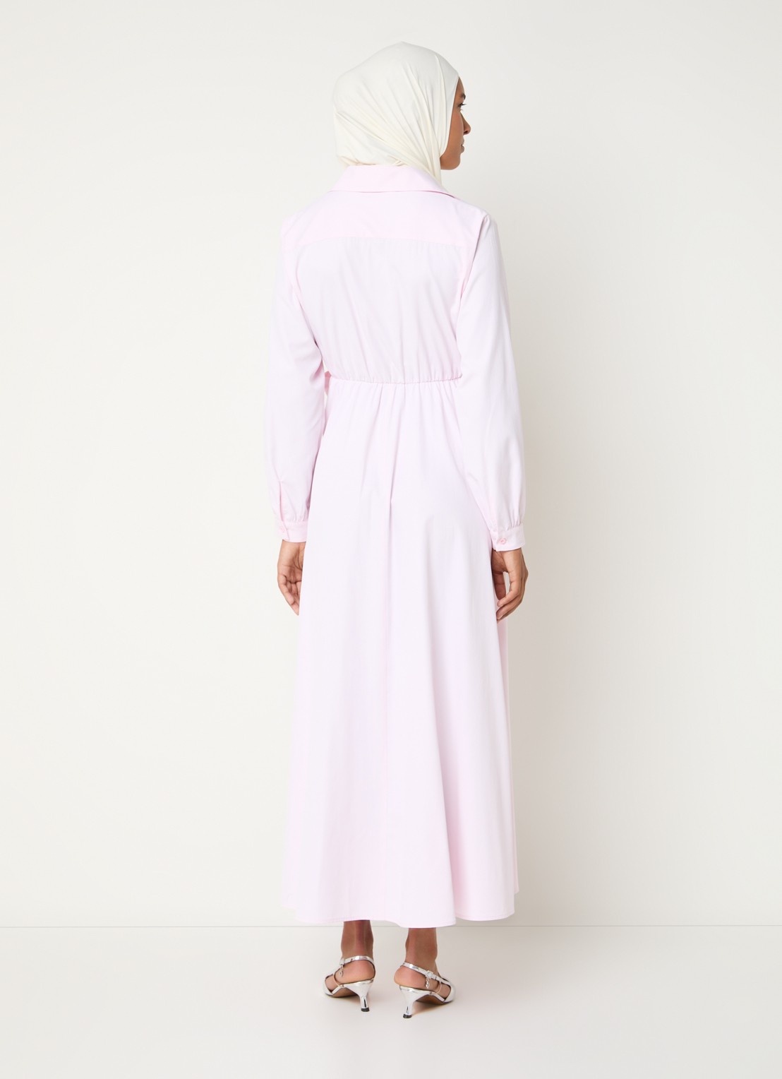 LES Atelier Sofia maxi wikkeljurk met steekzakken - achterkant 5 roze