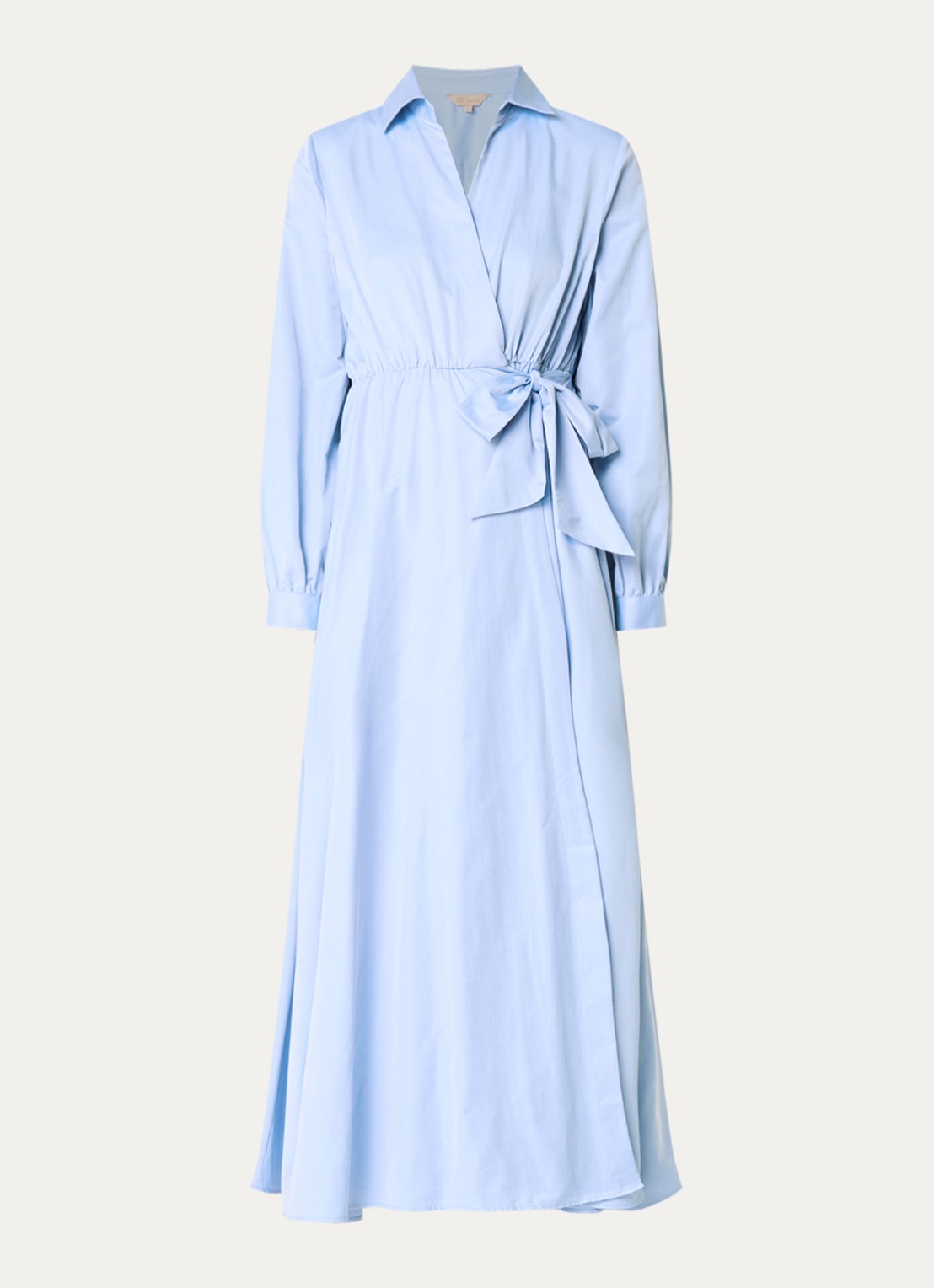 LES Atelier Sofia maxi wikkeljurk met steekzakken - voorkant lichtblauw