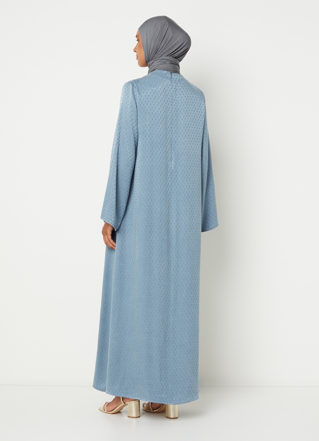 LES Atelier Zineb maxi jurk met structuur - achterkant 3 staalblauw