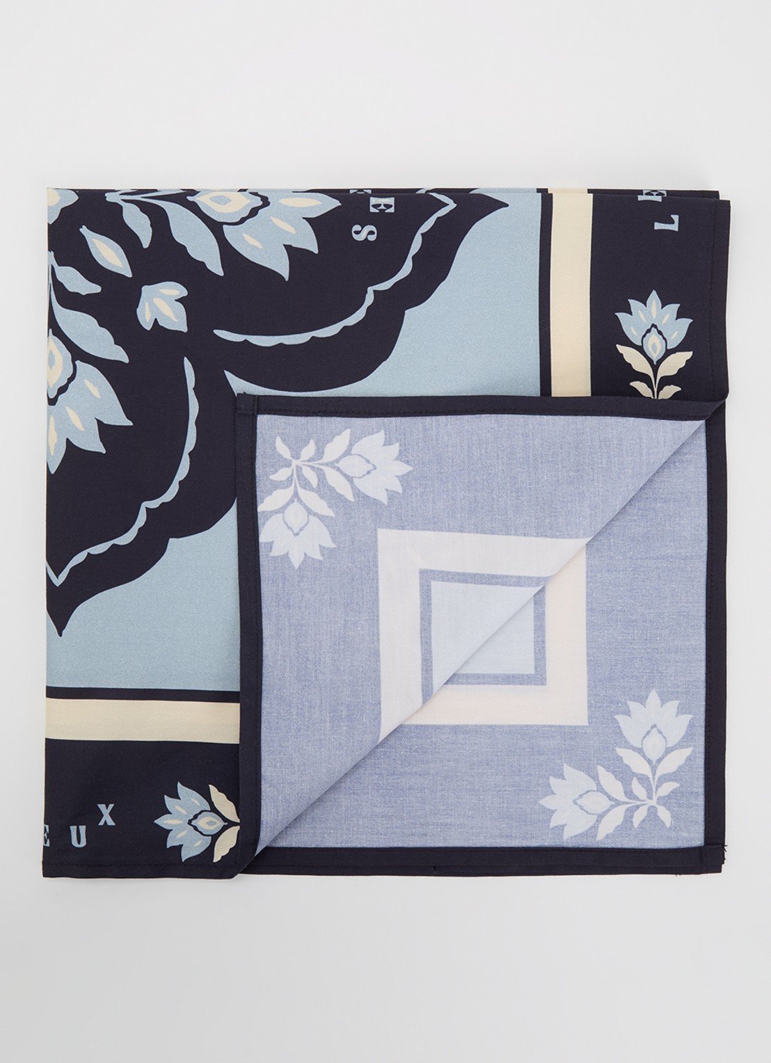 Les Deux Arabesque neckerchief sjaal met print 58 x 58 cm - voorkant 2 donkerblauw