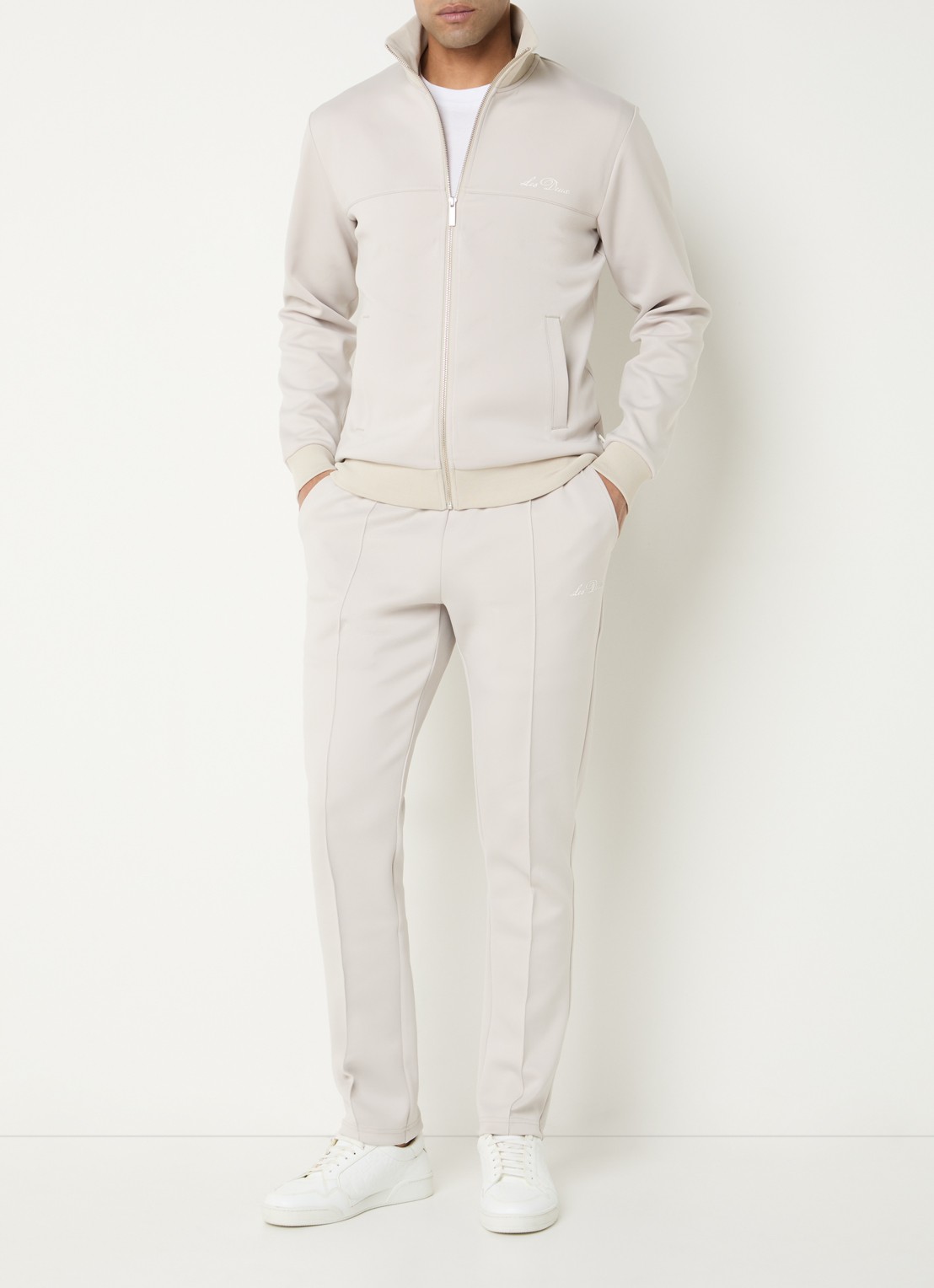 Les Deux Ballier straight fit joggingbroek met logo - voorkant 2 zand