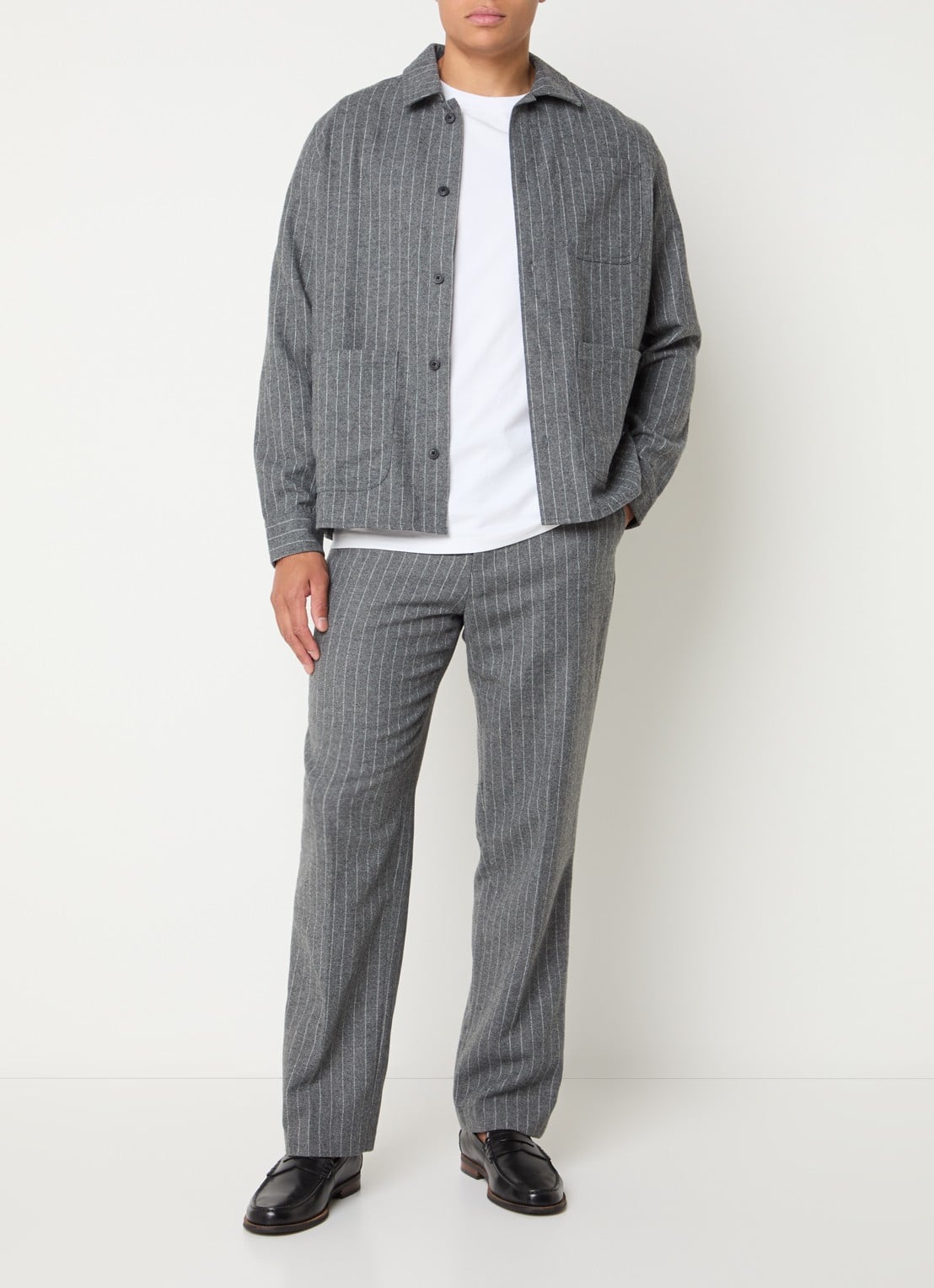 Les Deux Como straight fit pantalon in wolblend met krijtstreep - voorkant 3 grijsmele