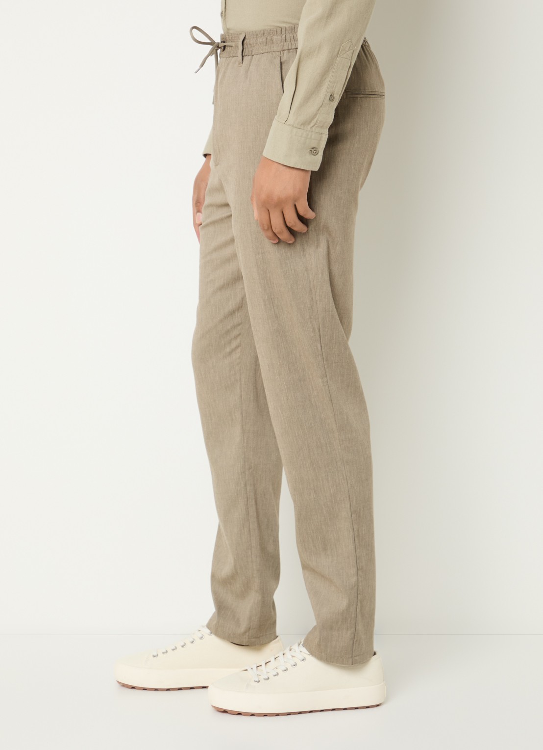 Les Deux Como tapered fit chino in linnnblend met steekzakken - detail 4 khaki