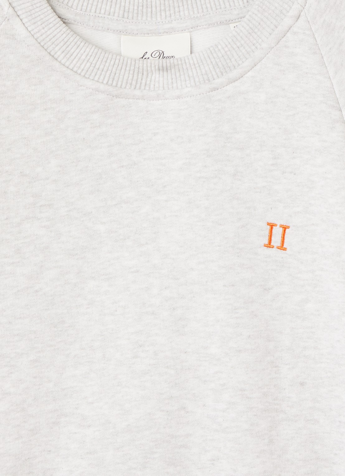 Les Deux Core Contrast sweater met logoborduring - detail lichtgrijs