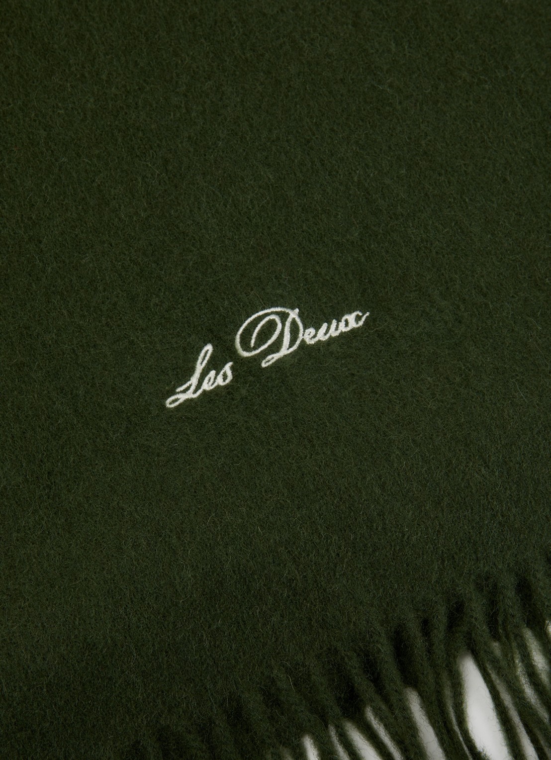 Les Deux Signature Solid sjaal van wol met franjes 175 x 40 cm - detail 2 legergroen