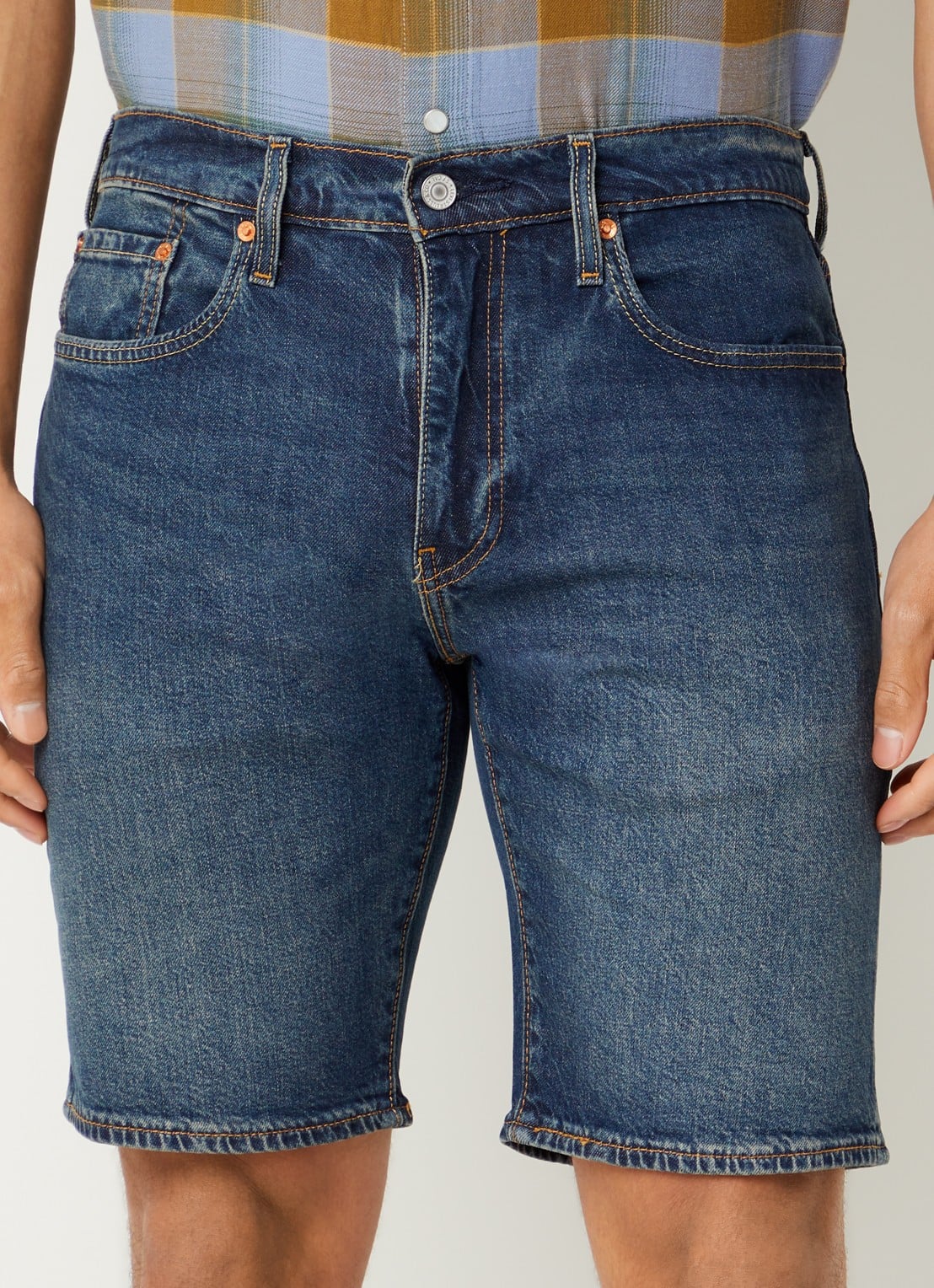 Levi's 405 slim fit korte broek van denim met donkere wassing - detail indigo